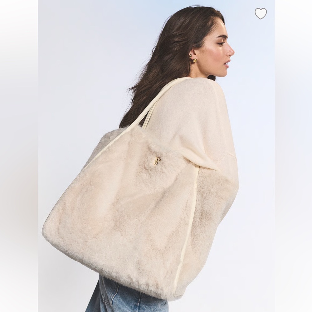🆕 2PC VICTORIA'S SECRET COZY-FLEECE BLANKET THROW AND FAUX-FUR TOTE BAG DUO SET - Picture 5 of 10